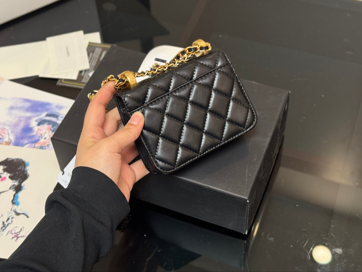 Bolso pequeño cadena dorada